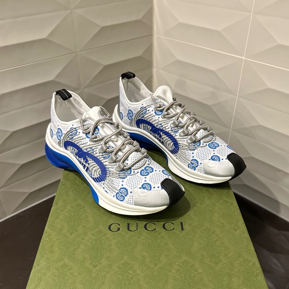 GUCCI RUN SNEAKERS (SIZE 10US) WHITE/BLUE
